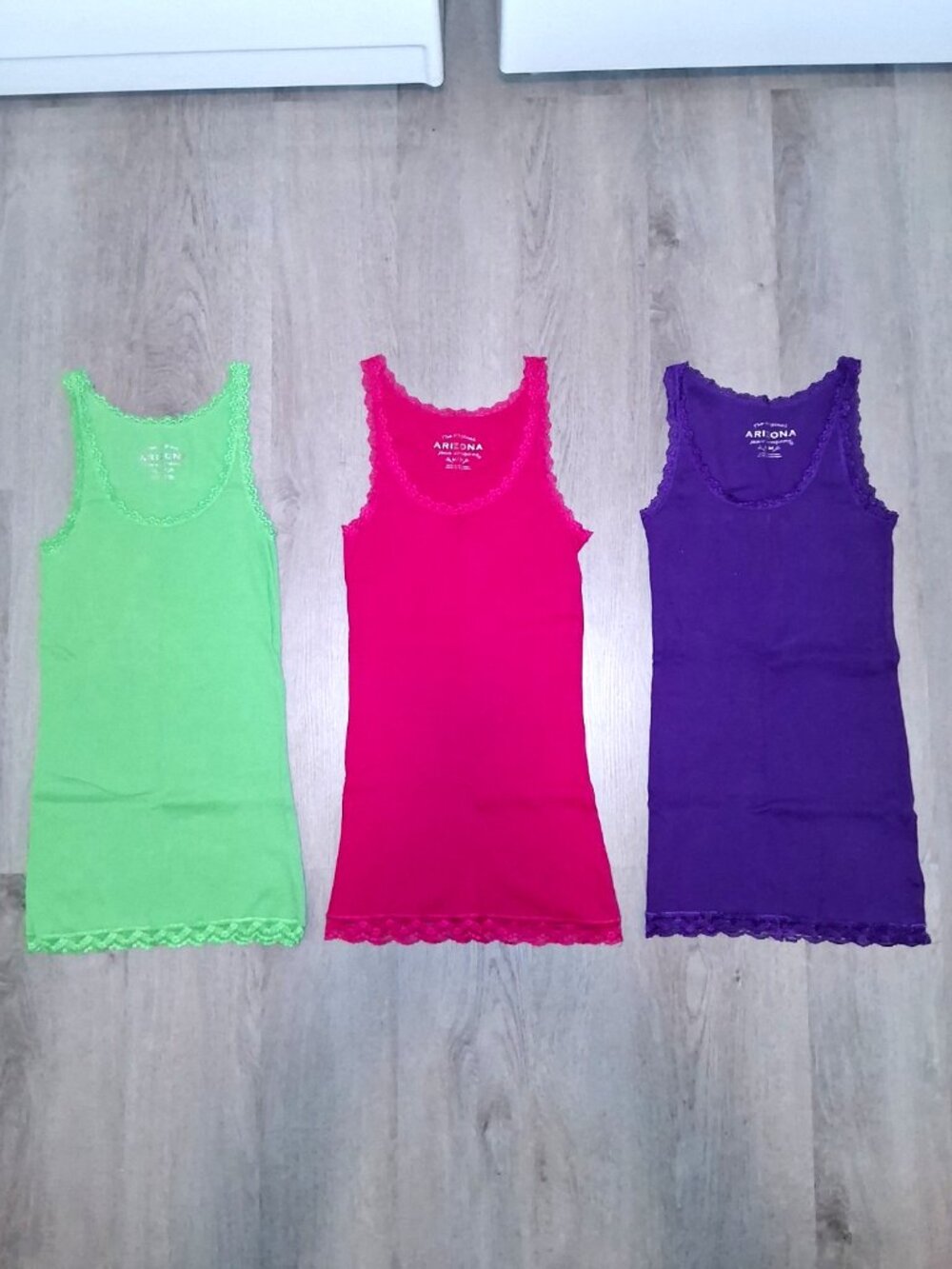 Lot of Vintage Y2k Arizona Jean Company Lace Trim Cami Tank Tops Size Medium